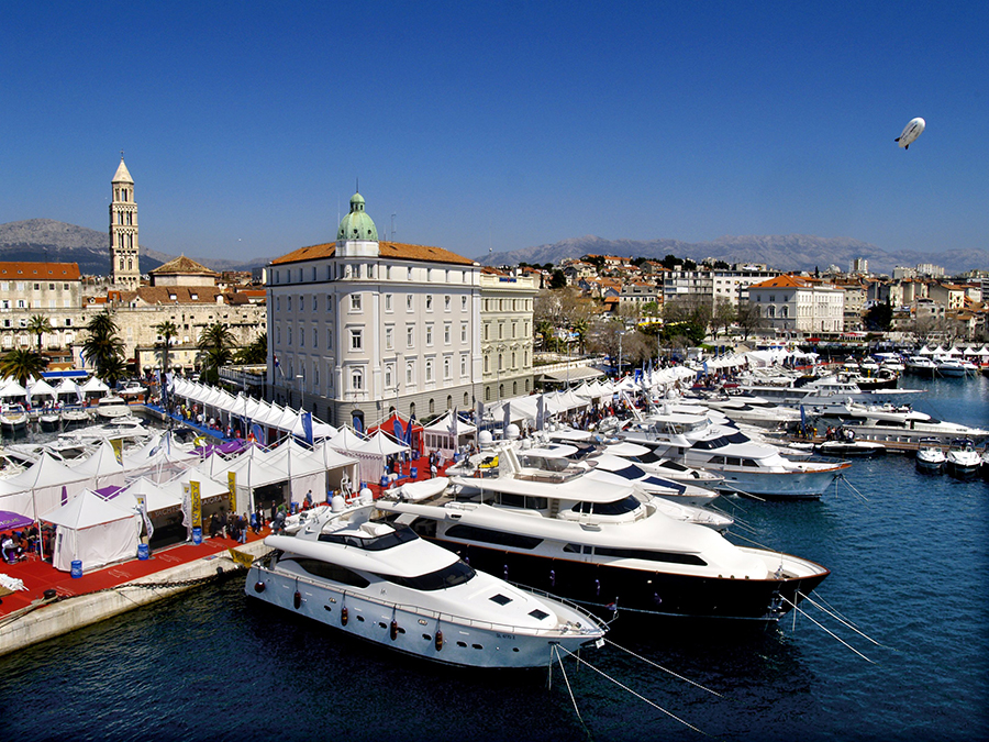 Sealine SC 29 – The Charter of Your Dreams? 10 book2sail-32