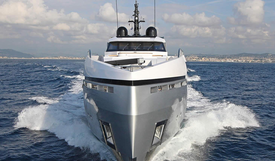 Columbus 40S Hybrid: The Stylish Italian Super yacht (Video) 3 book2sail-40S Hybrid Columbus Yacht