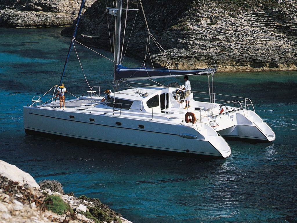 Croatia: The Perfect Destination for Yacht Charter 1 book2sail-Belize43 003