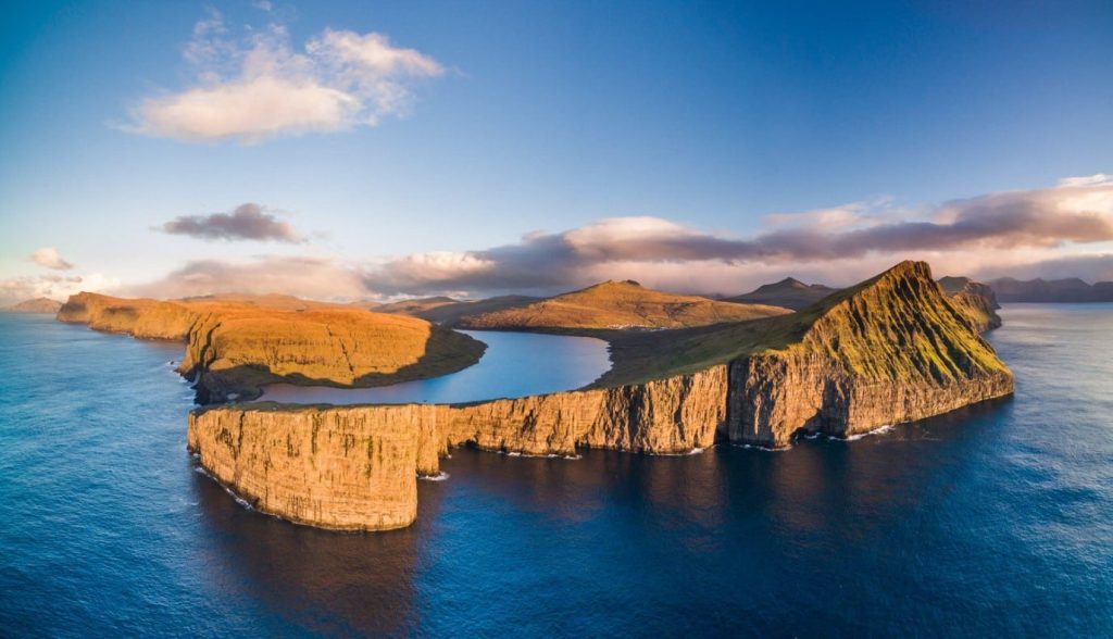 Breath-taking beauty of the Faroe Islands 7 book2sail-Faroe islands perect for hiking