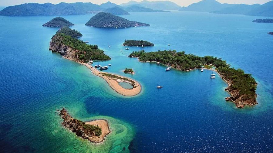 Why Chartering a Gulet in Turkey Such a Unique Experience 6 book2sail-GolfGocek
