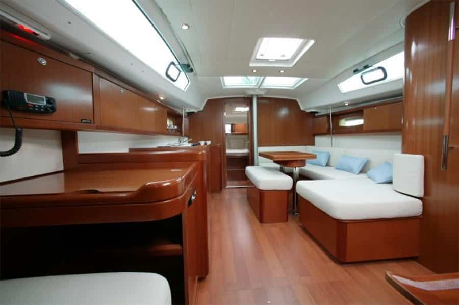 Beneteau Oceanis 40 Could Offer You the Best Comfort of Your Sailing Trip 4 book2sail-Oceanis 40 21