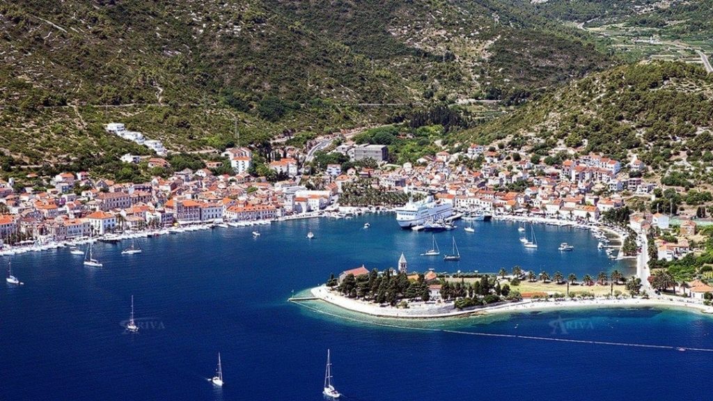 Why You Need to Visit Croatia This Summer 4 book2sail-Webp.net resizeimage 75 min