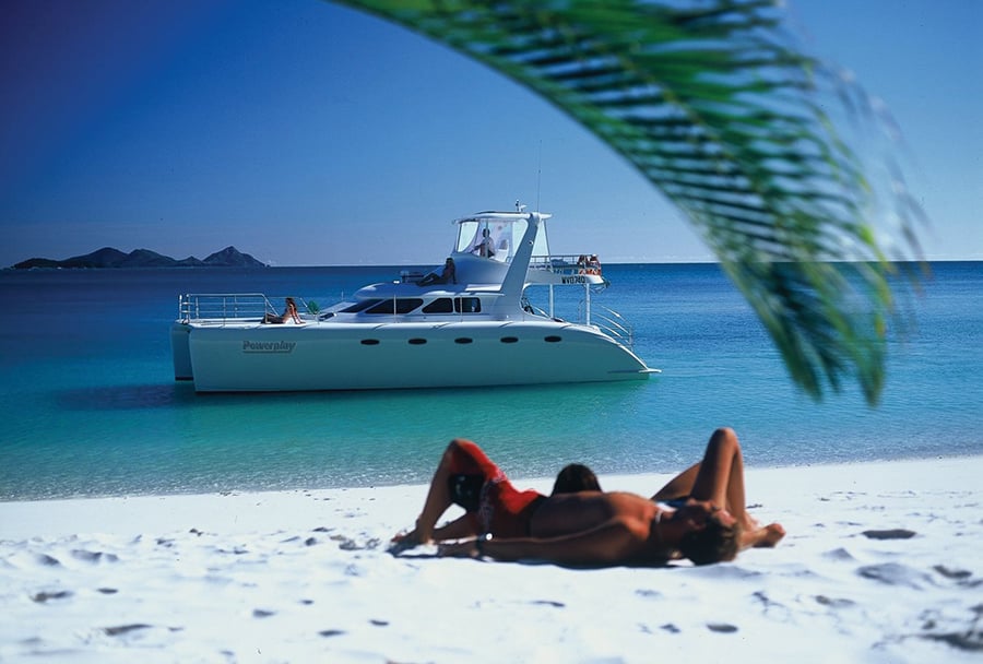 10 of the World’s Best Tropical Destinations for Sailing Adventures 11 book2sail-Whitsundays Australia