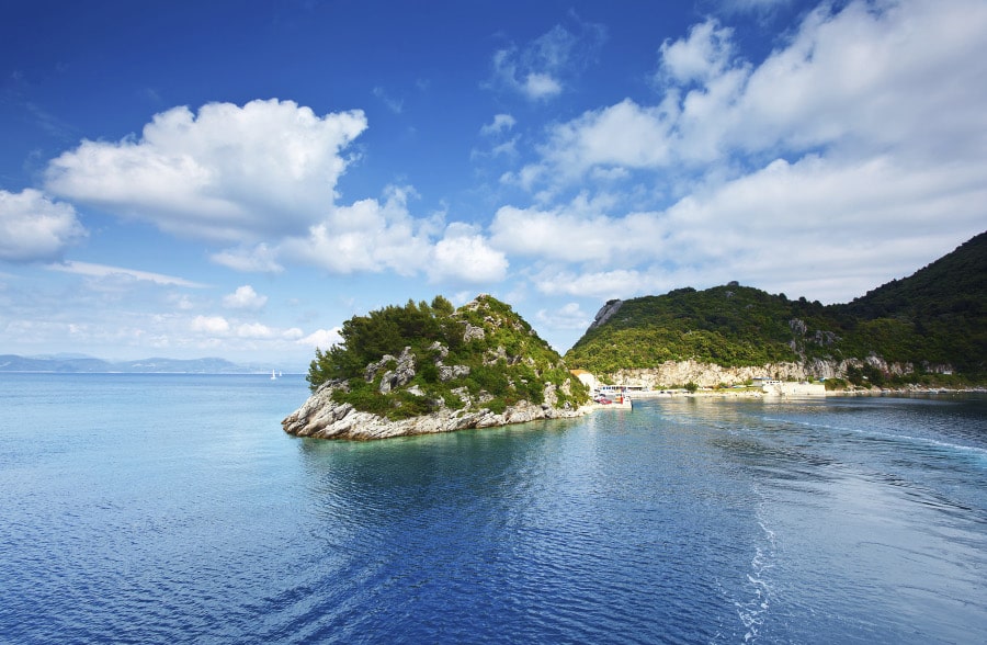 5 Reasons why Mljet in Croatia is a dream for yacht chartering 3 book2sail-apartments mljet croatia 03