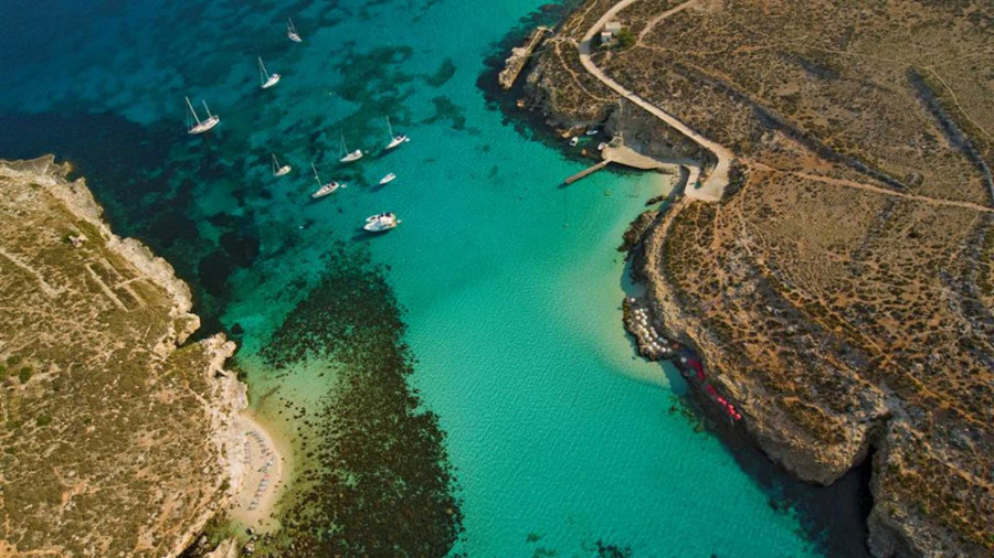 Experience Malta in 5 Days 10 book2sail-comino blue lagoon getaway