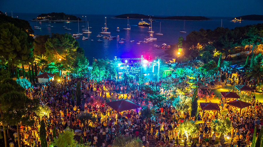 Top 5 ‘You Missed It’ Moments of Sailing the Croatian Coast 7 book2sail-croatia nightlife