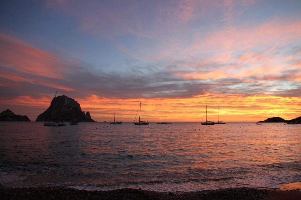 Our top locations for sailing in Ibiza 9 book2sail-es vedra min