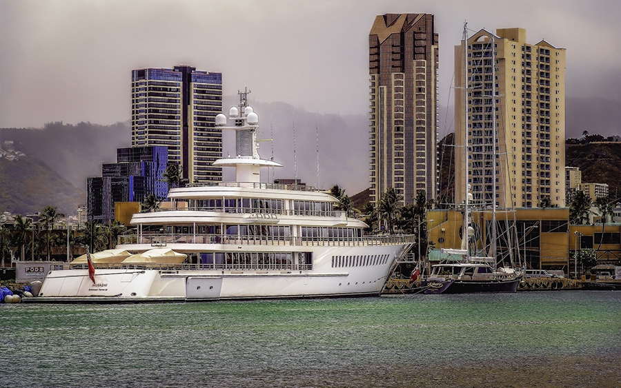 The Best Superyacht Honeymoon Destinations 4 book2sail-hawaii superyacht holidays