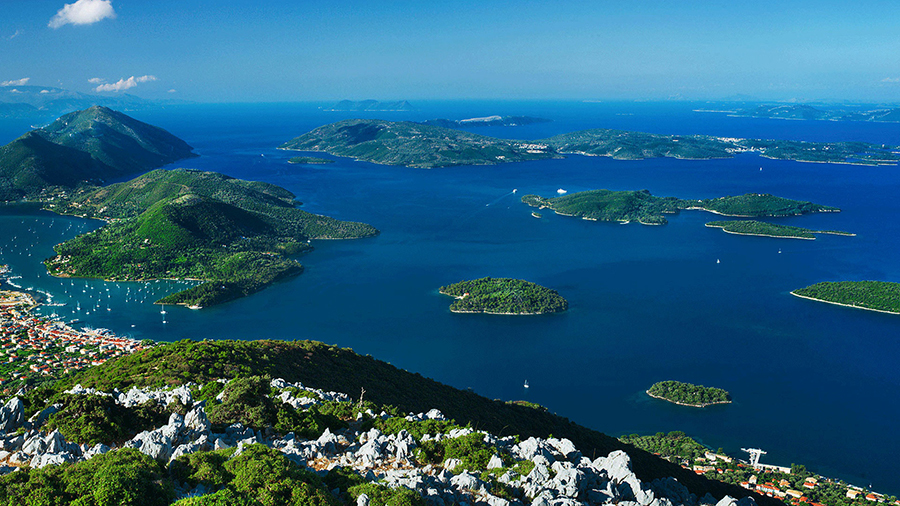 Boat Holidays in Greece: Choosing the right yacht for your sailing trip? 3 book2sail-ionian islands 11