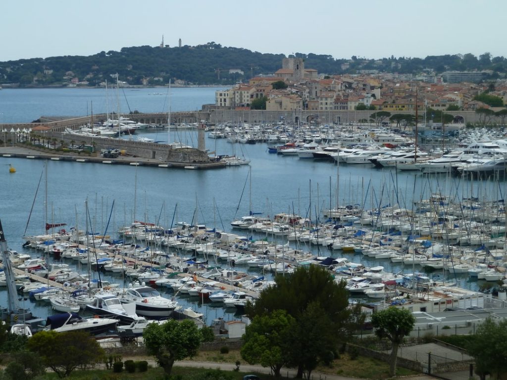 Top 5 Largest Yacht Berths in The World 6 book2sail-port vauban marina