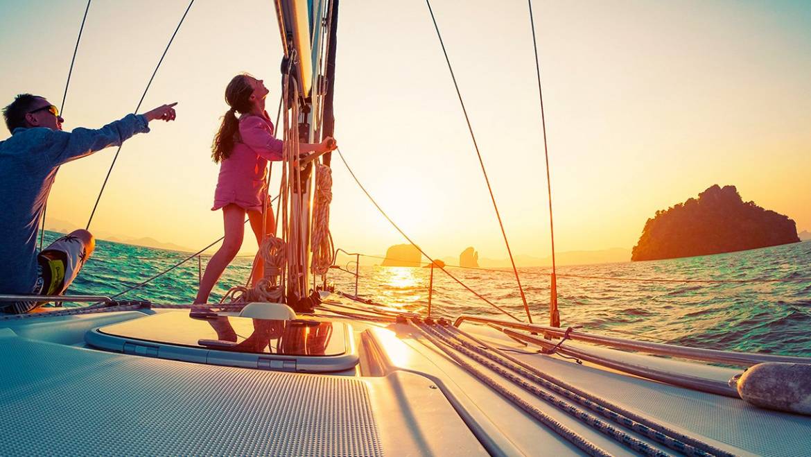 book2sail-sailing fabrics hot and humid weather 1170x659 1