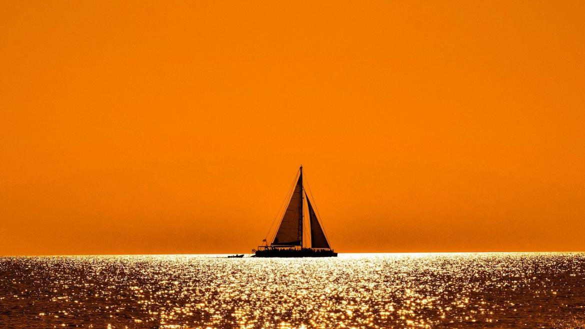 book2sail-sunset catamaran 1170x659 1